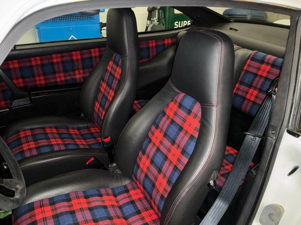 Bild 9/17 von Porsche 911 Carrera 2.7 (US) (1975)
