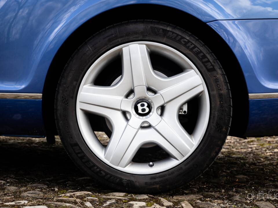 Image 61/75 of Bentley Continental GT (2004)