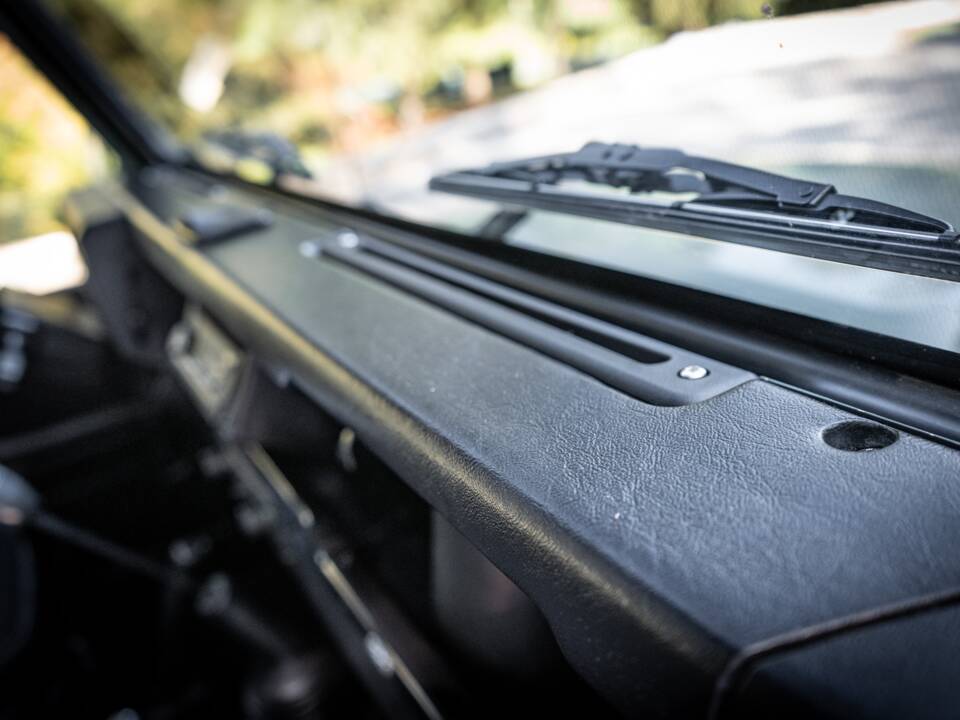 Image 9/67 of Land Rover Defender 110 Turbo Diesel (1999)