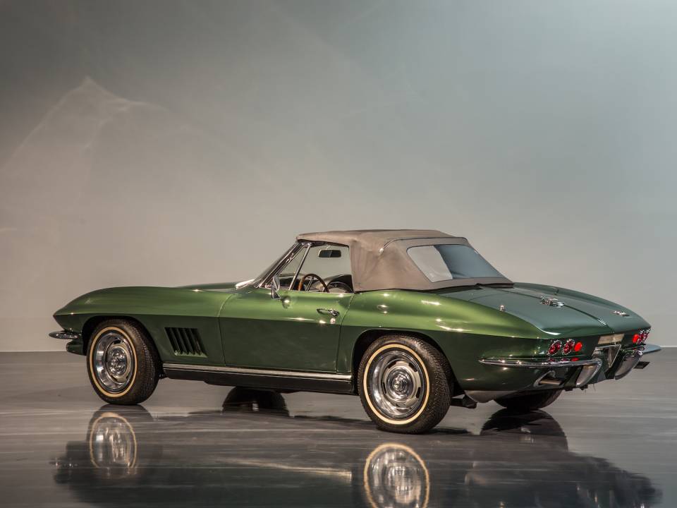 Image 13/16 of Chevrolet Corvette Sting Ray Convertible (1967)