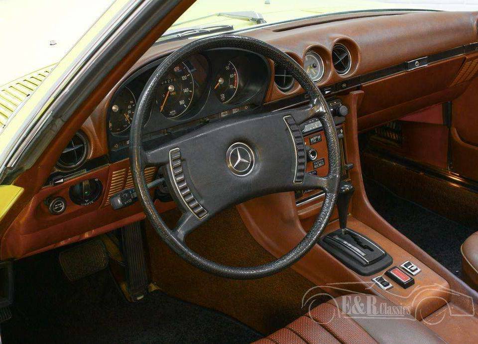 Image 13/19 of Mercedes-Benz 450 SL (1973)