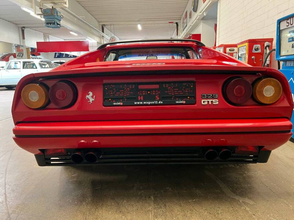 Image 15/16 of Ferrari 328 GTS (1986)