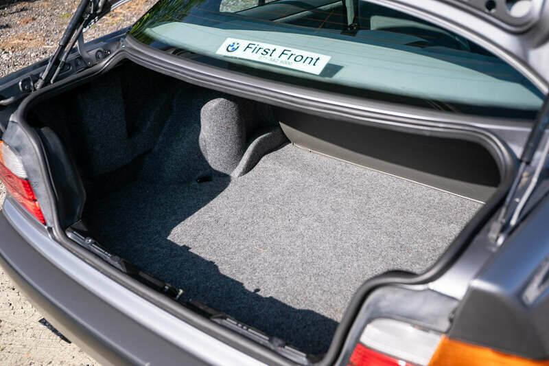 Image 33/50 of BMW 325i (1991)