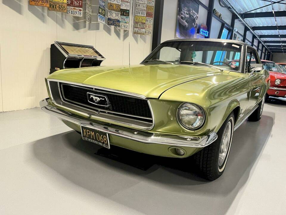 Image 2/36 of Ford Mustang 390 (1968)
