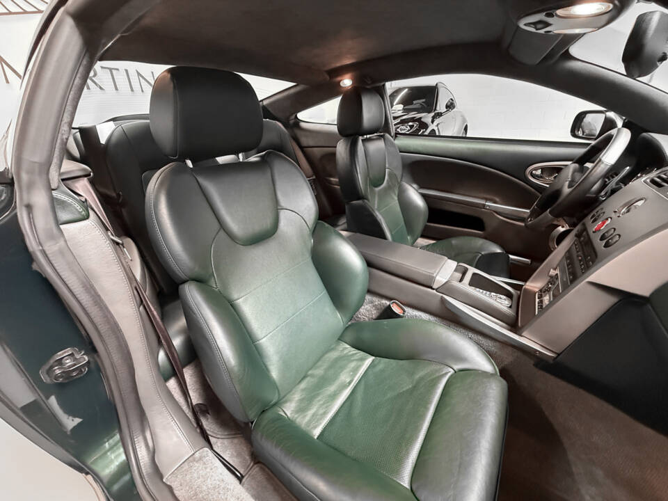 Image 26/43 of Aston Martin V12 Vanquish (2003)