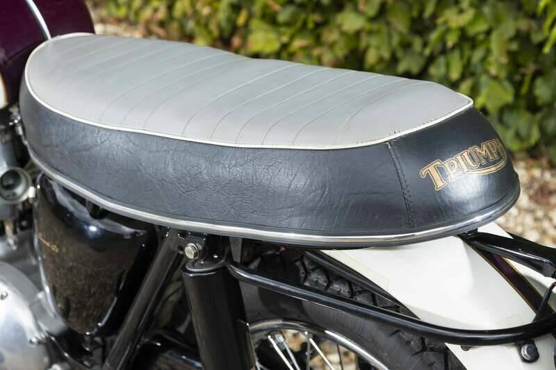 Image 37/45 of Triumph Bonneville T120TT (1967)