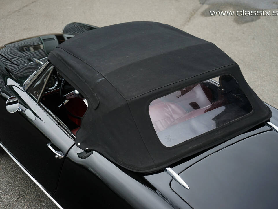 Image 8/20 of Alfa Romeo Giulia 1600 Spider (1964)