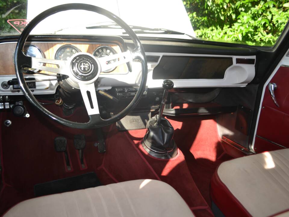 Image 7/20 of Alfa Romeo Giulia 1600 TI (1967)