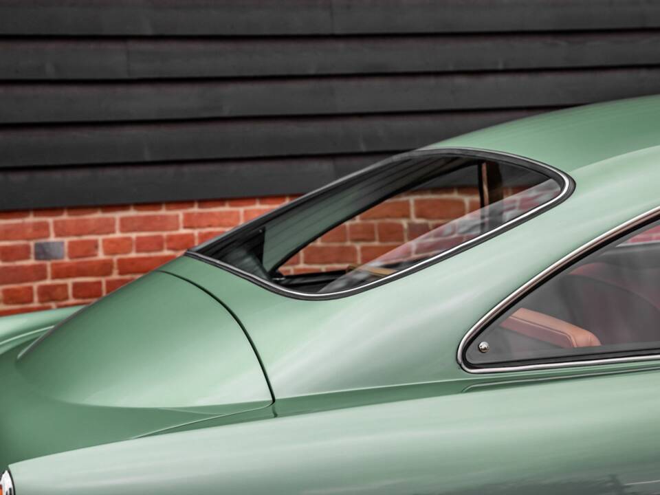 Image 22/50 of Aston Martin DB 2&#x2F;4 Mk II (1960)