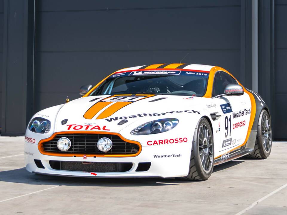 Bild 12/50 von Aston Martin V8 Vantage (2010)