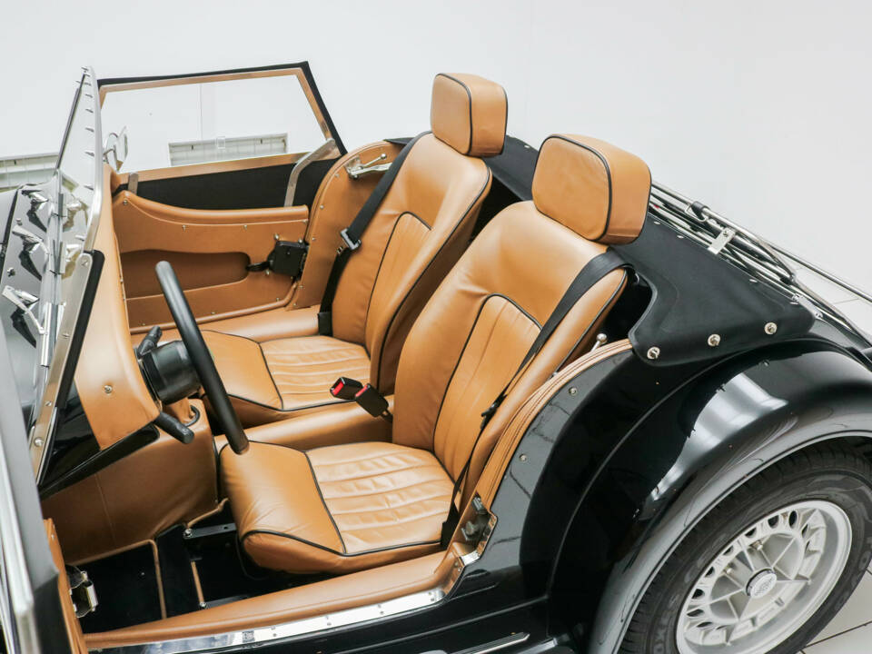 Image 6/18 of Morgan Plus 8 (2003)