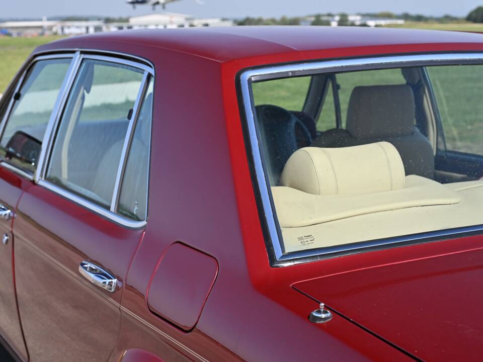 Bild 27/28 von Bentley Turbo R (1994)