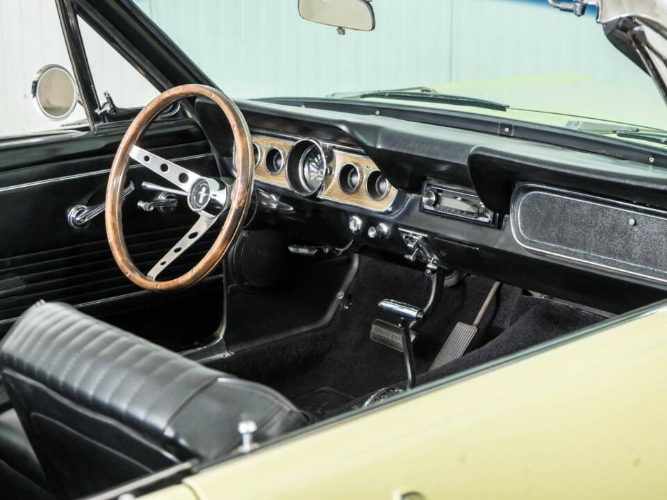 Imagen 36/50 de Ford Mustang 390 GTA (1966)