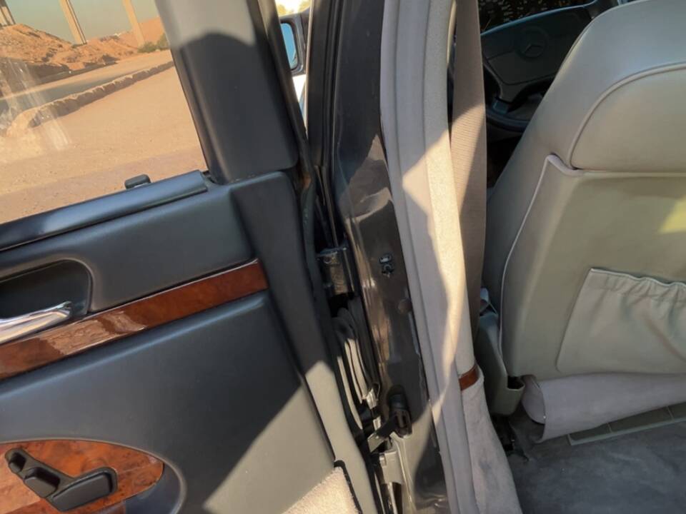 Image 61/80 de Mercedes-Benz 600 SEL (1993)