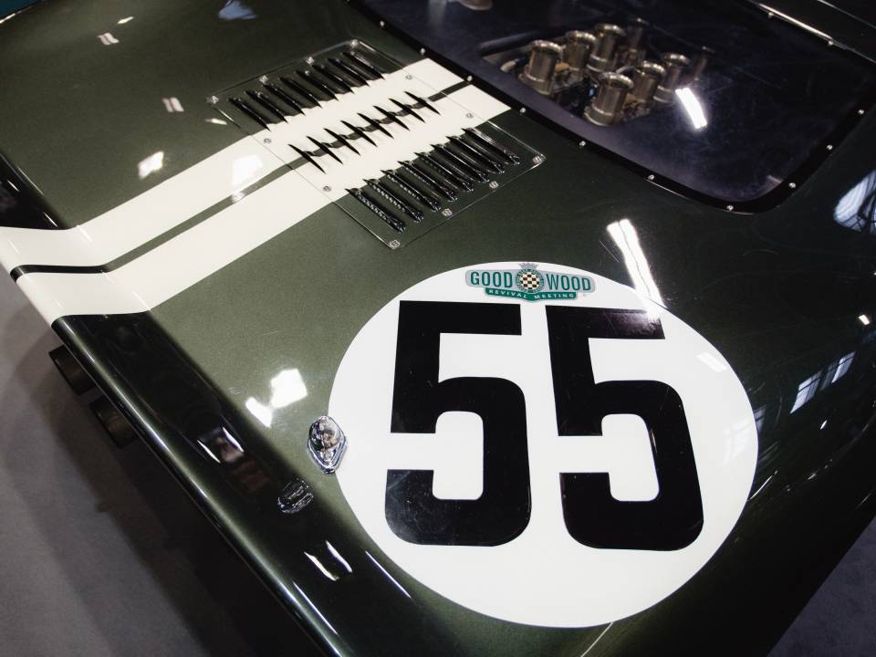 Image 19/31 of Ford GT40 (1965)