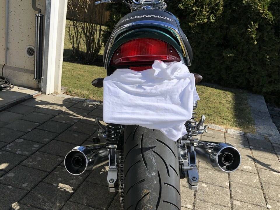 Immagine 7/8 di Kawasaki ZR 1100 Zephyr (1994)