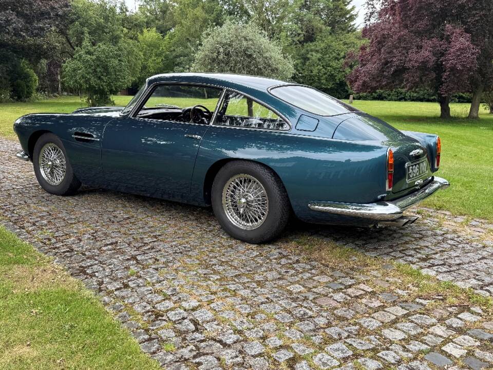 Image 18/30 de Aston Martin DB 4 (1959)