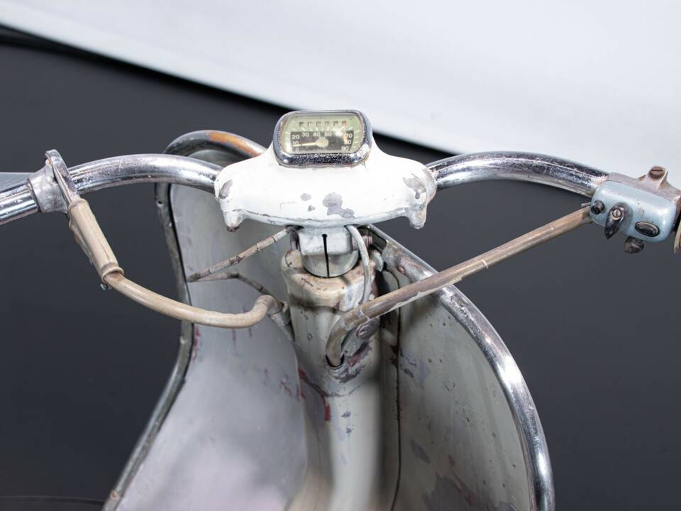 Immagine 48/50 di Piaggio Vespa 125 (1954)