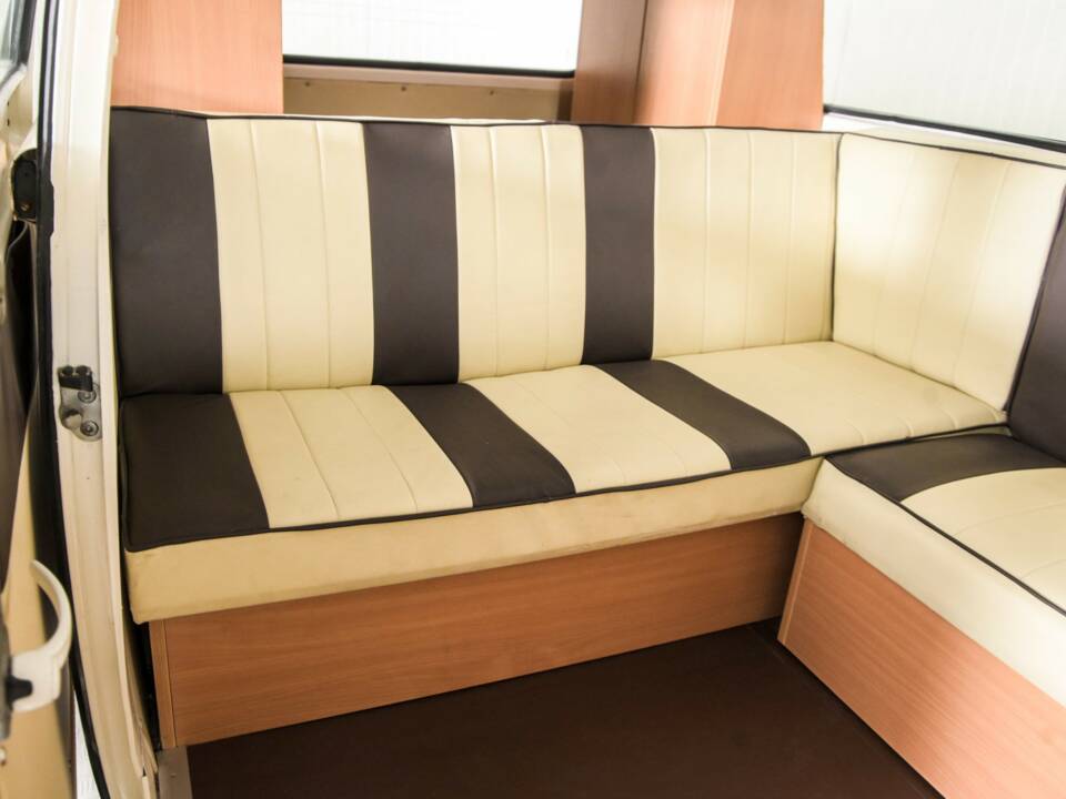 Bild 37/50 von Volkswagen T2b Pickup Double Cabin (1977)