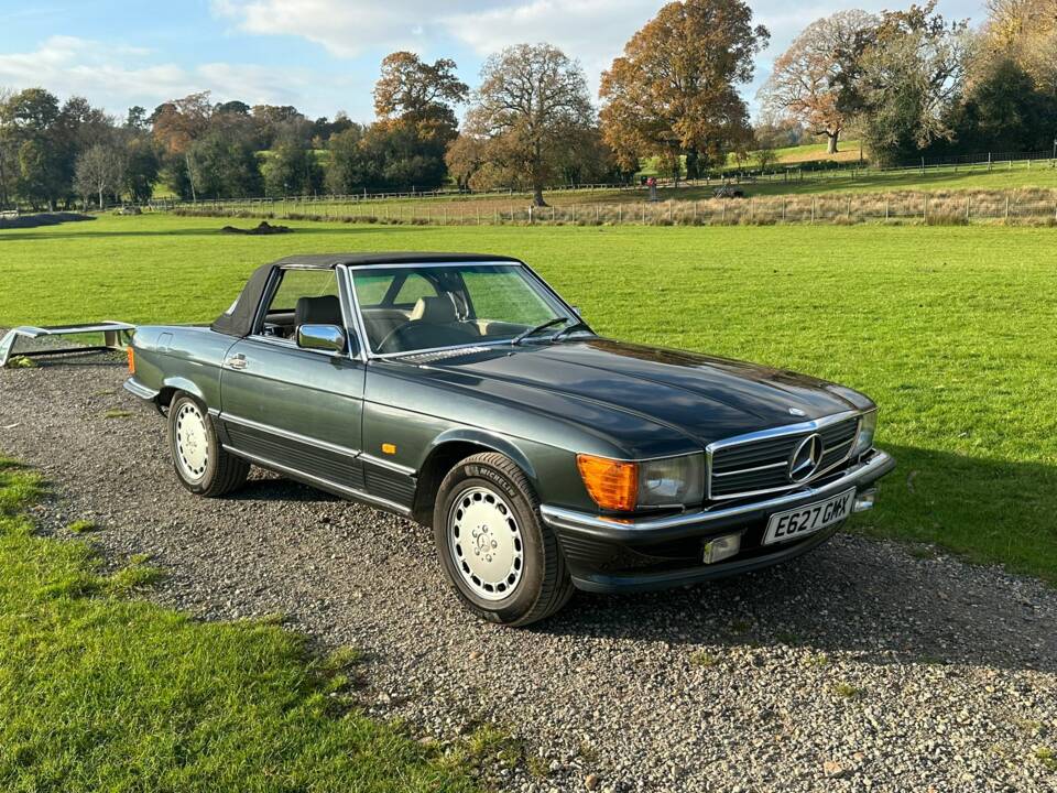 Image 54/71 of Mercedes-Benz 420 SL (1988)