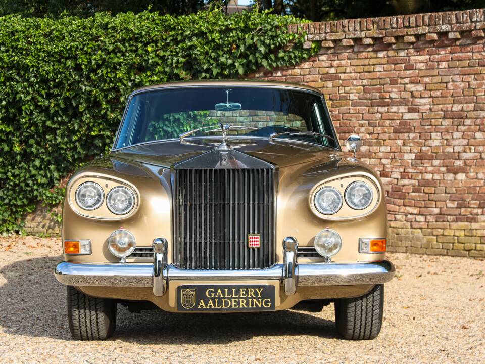 Image 36/50 of Rolls-Royce Silver Cloud III "Chinese Eyes" (1965)