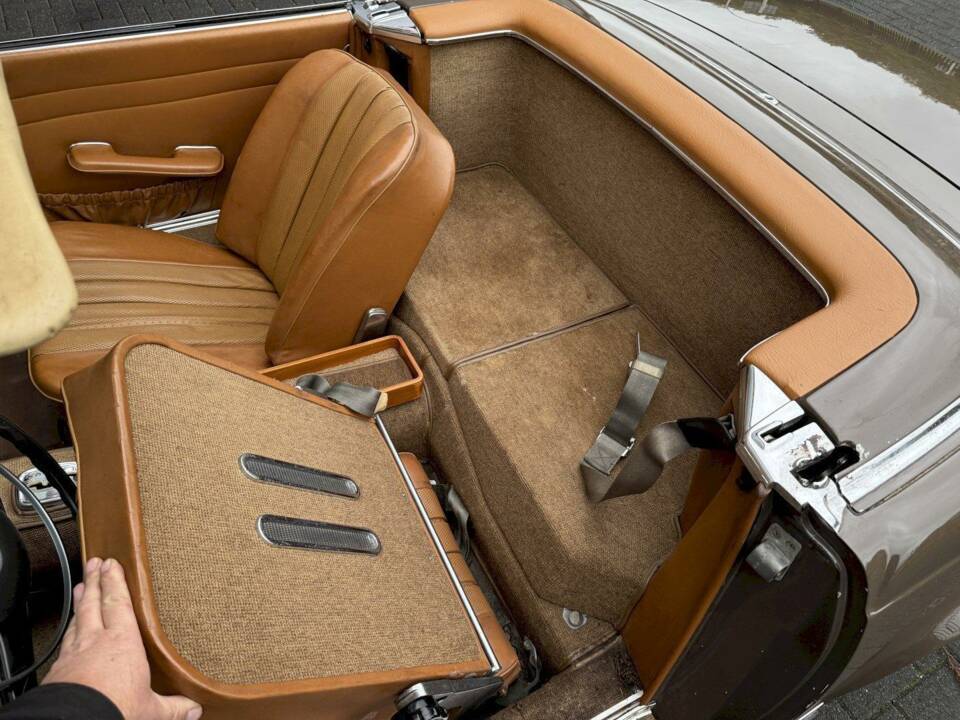 Image 23/36 de Mercedes-Benz 250 SL (1968)