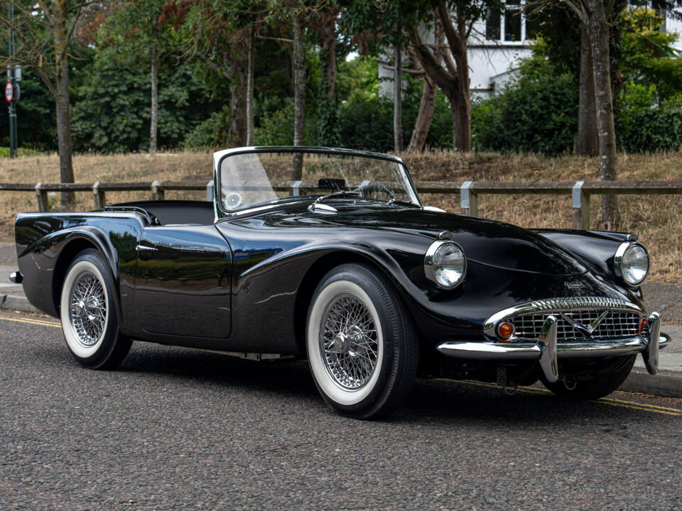 Immagine 2/28 di Daimler SP 250 (1961)