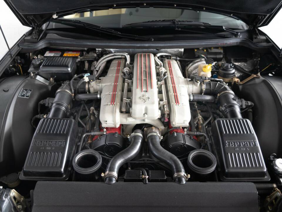 Image 46/47 of Ferrari 550 Maranello (1997)