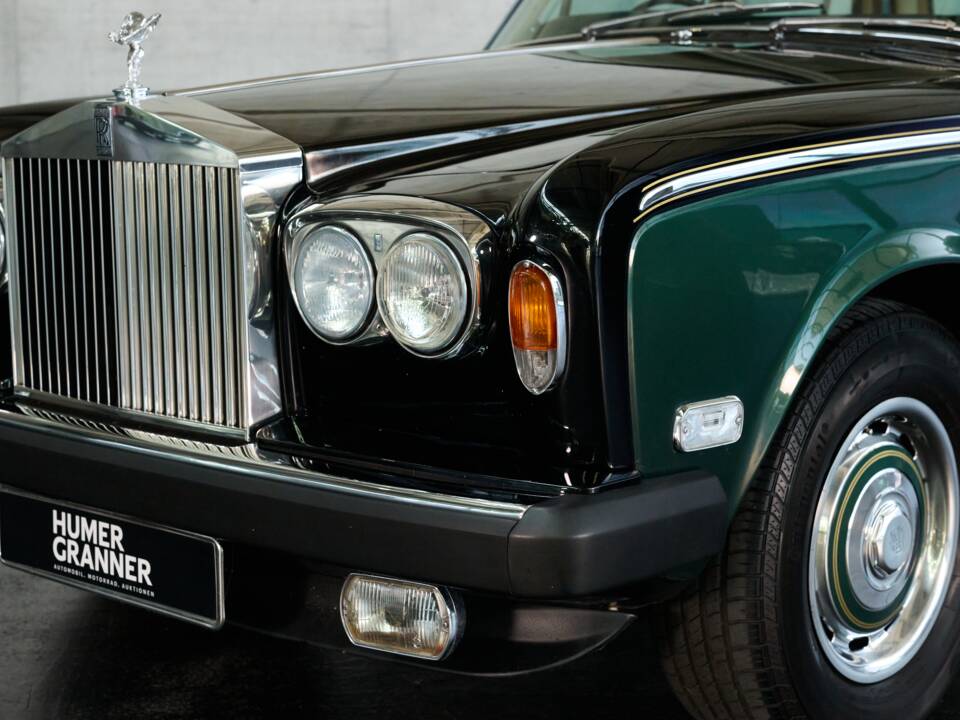 Imagen 3/50 de Rolls-Royce Silver Shadow II (1977)