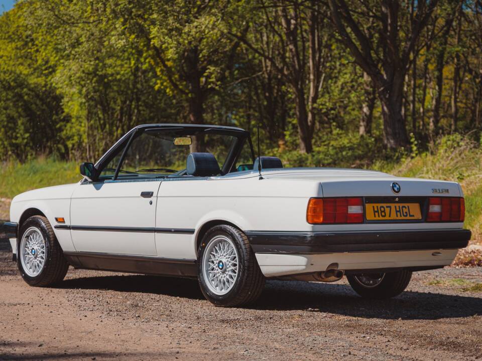 Bild 3/36 von BMW 318i (1991)