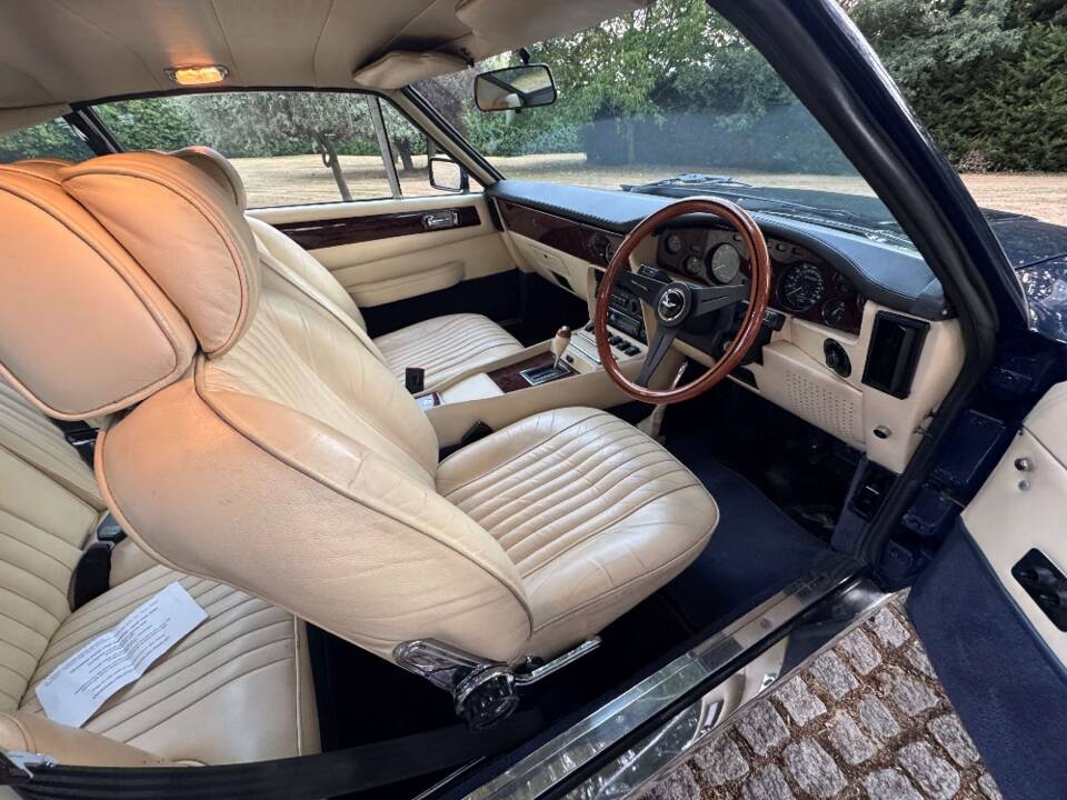 Bild 18/33 von Aston Martin V8 EFi (1986)
