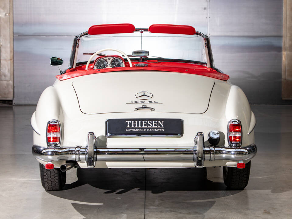 Image 6/28 de Mercedes-Benz 190 SL (1961)