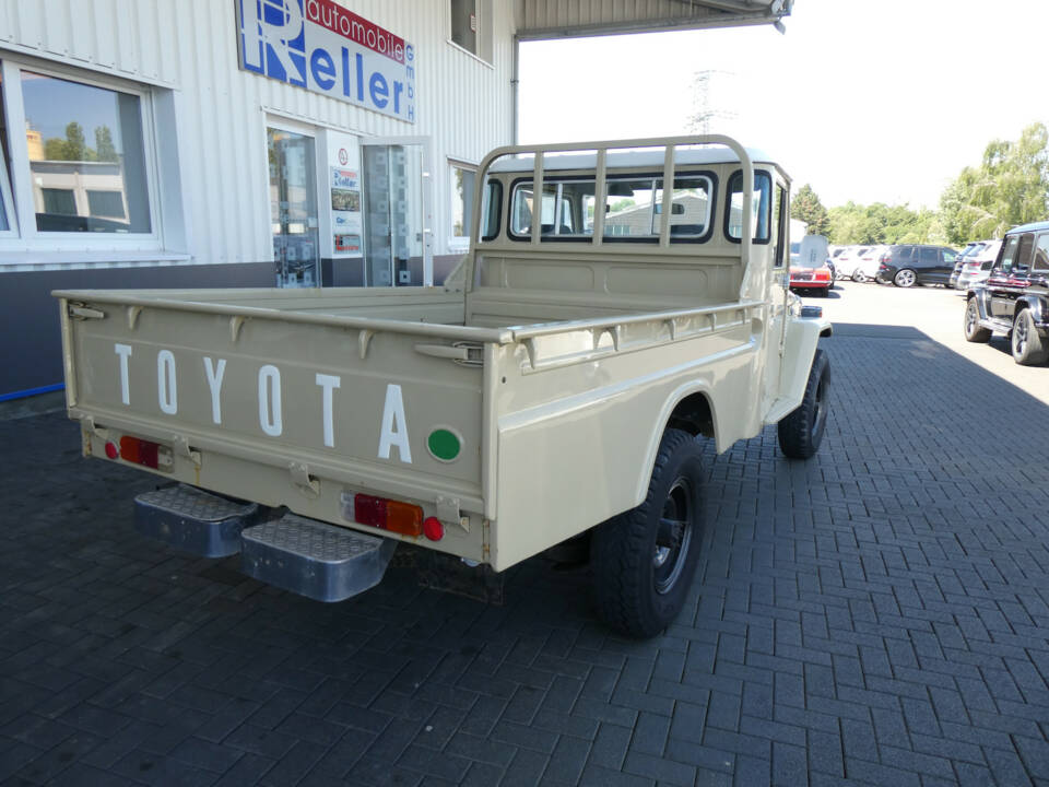 Image 6/15 of Toyota Land Cruiser BJ 45 (1984)