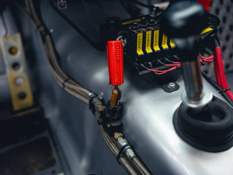 Image 40/56 de BMW M3 (1988)