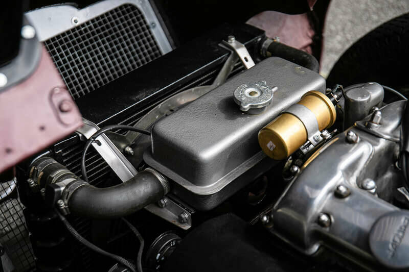 Image 18/40 de Jaguar Type E 4.2 (1967)