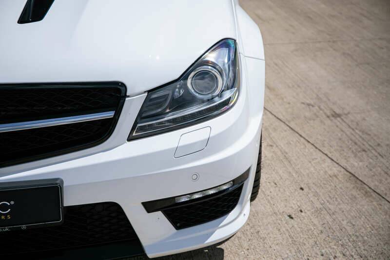 Image 13/33 of Mercedes-Benz C 63 AMG "Edition 507" (2013)