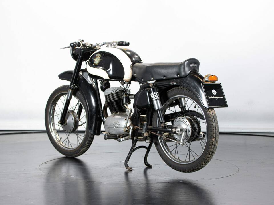 Immagine 2/50 di MV Agusta 125 TR (1958)