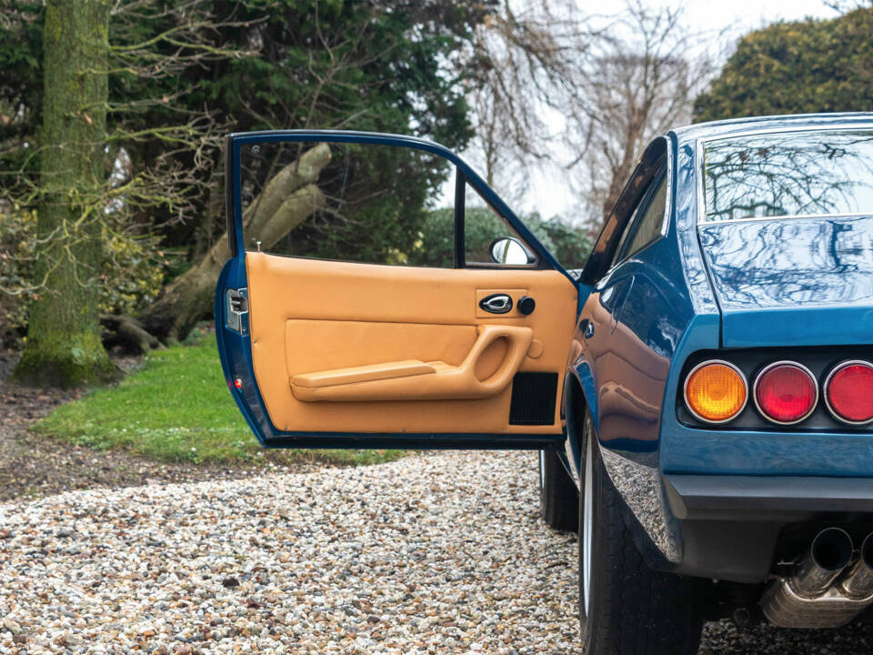 Image 7/16 of Ferrari 365 GTC&#x2F;4 (1972)