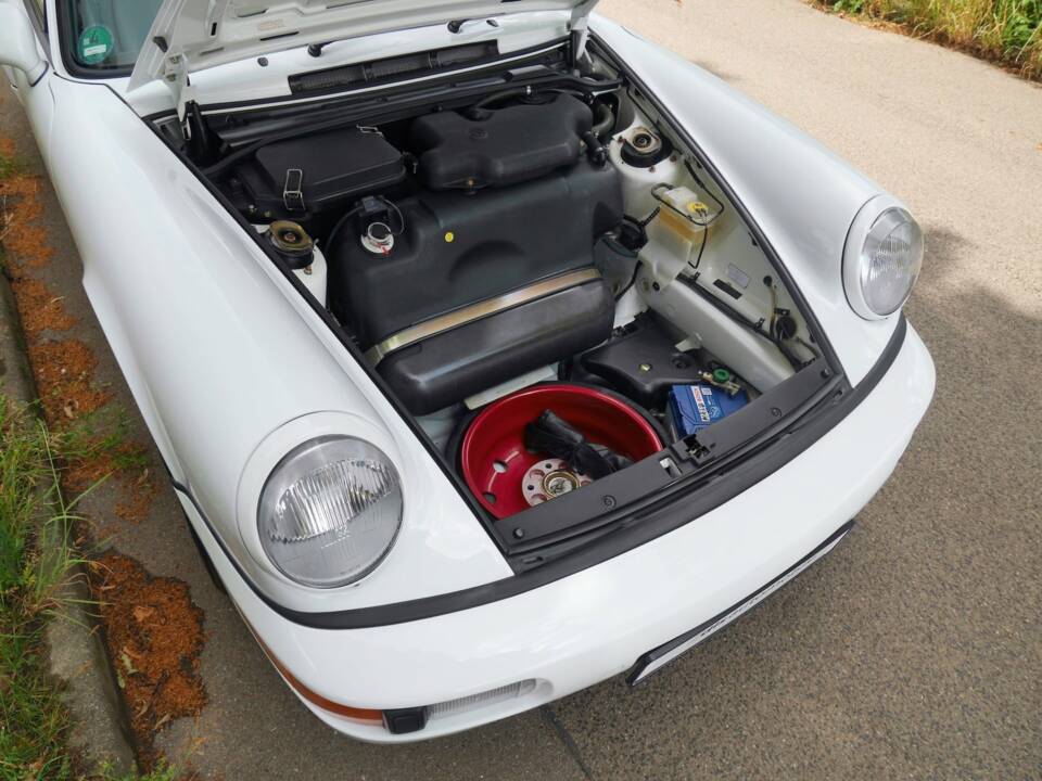 Bild 39/45 von Porsche 911 Carrera 2 (1993)