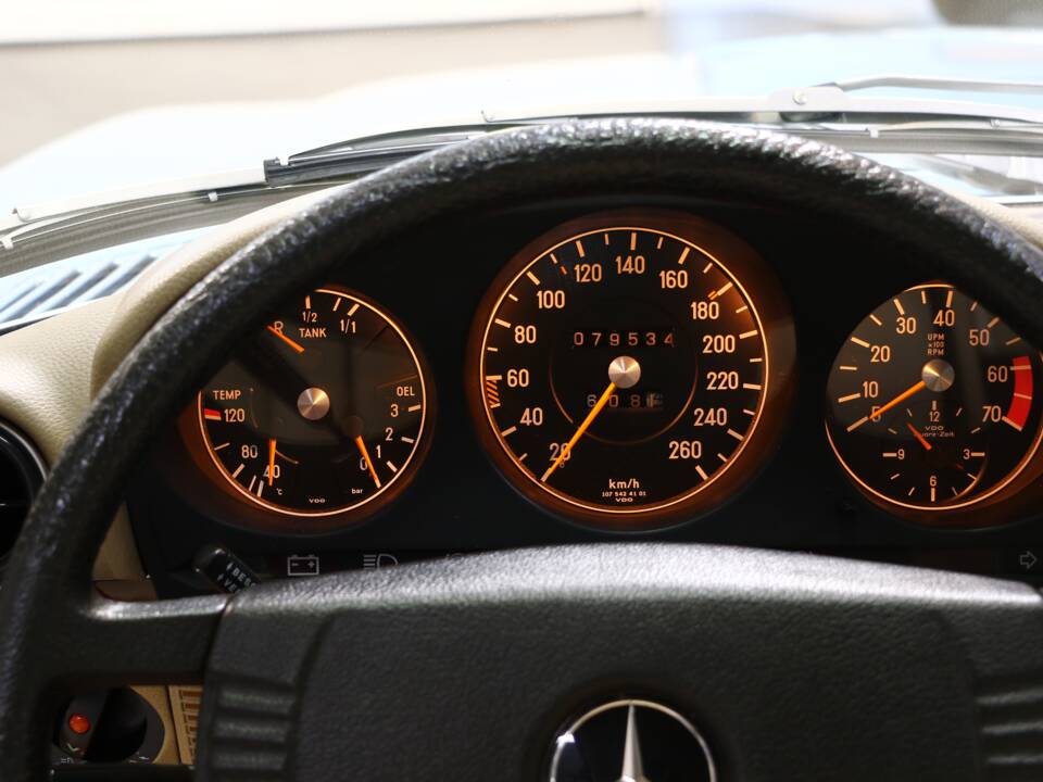 Image 22/41 de Mercedes-Benz 450 SLC 5,0 (1979)