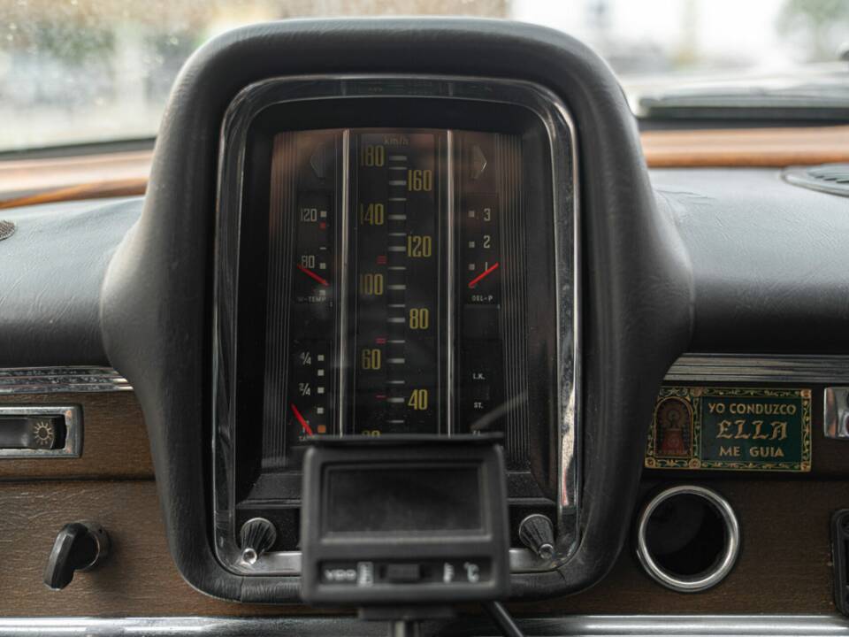 Bild 42/50 von Mercedes-Benz 220 S b (1967)