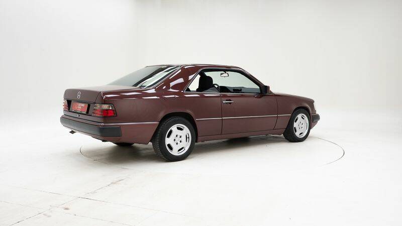 Bild 2/15 von Mercedes-Benz 230 CE (1991)