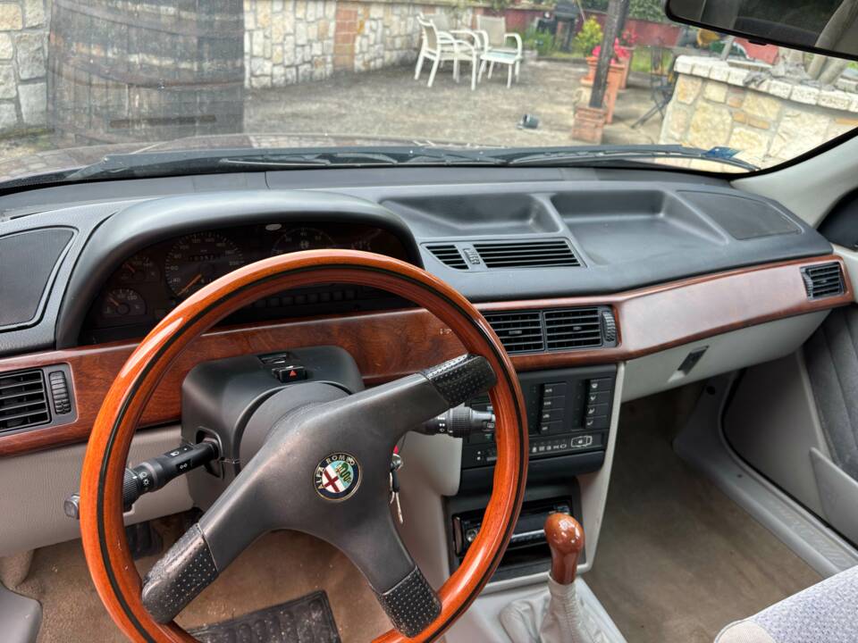 Image 16/18 of Alfa Romeo 155 Twin Spark 2.0 (1993)