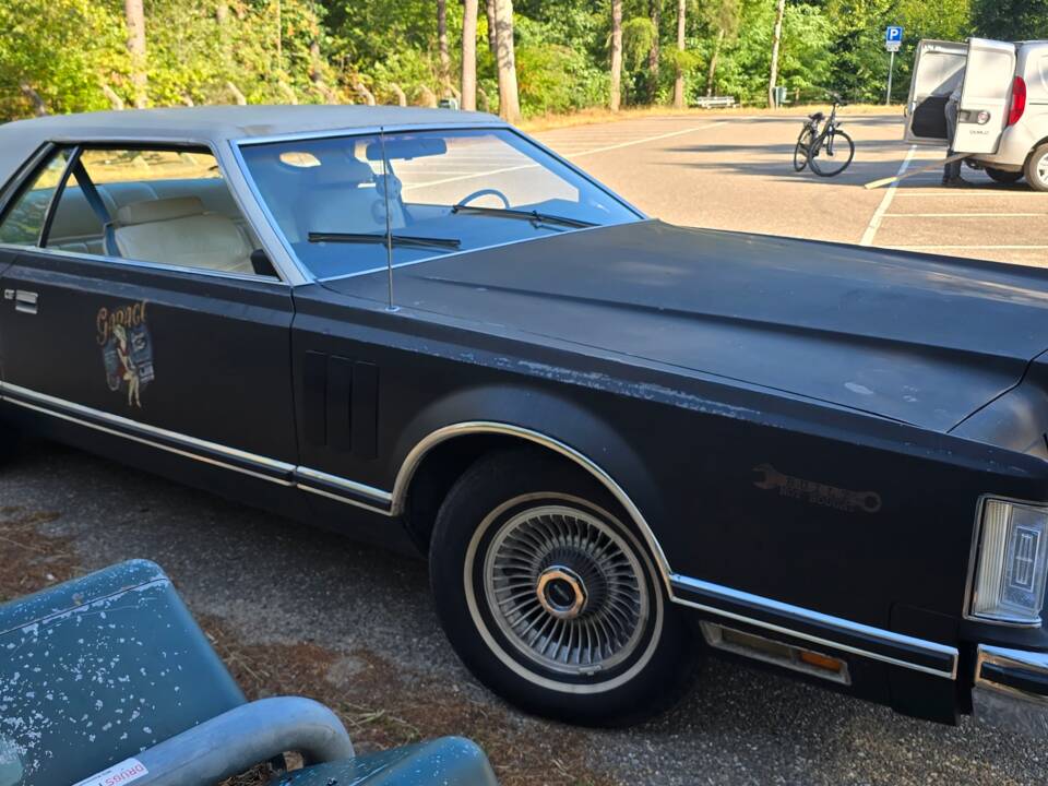 Afbeelding 5/16 van Lincoln Continental Mark V (1977)