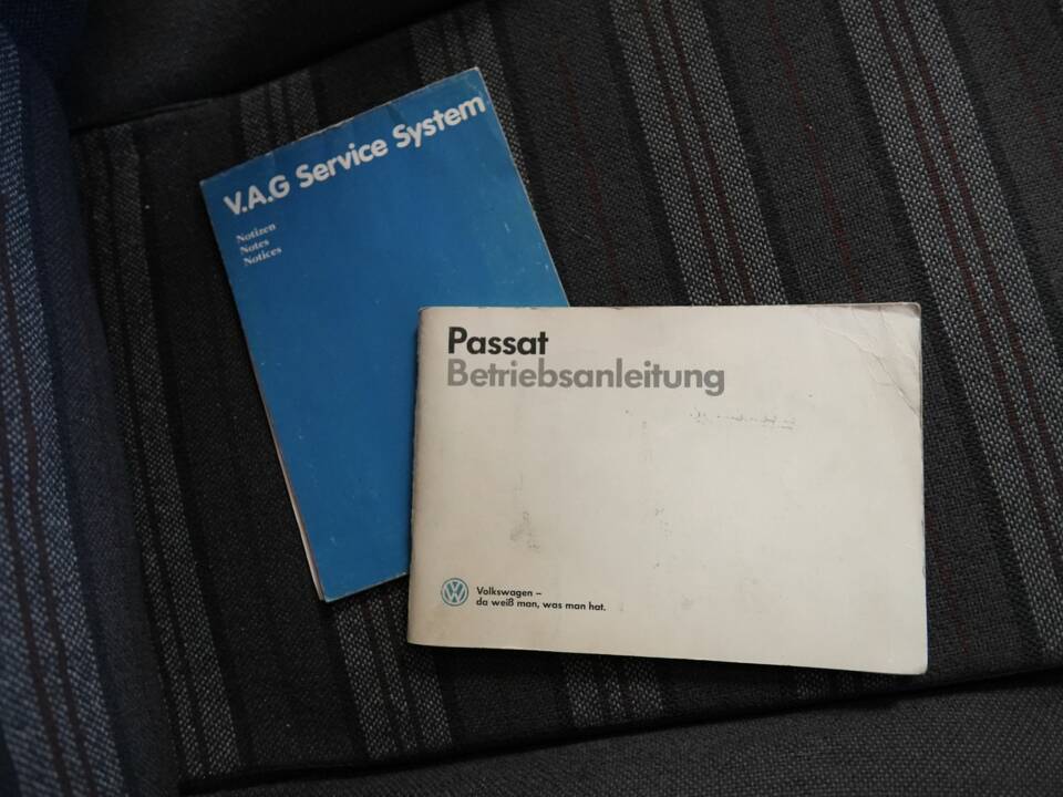 Bild 33/42 von Volkswagen Passat Variant 1.8 (1986)