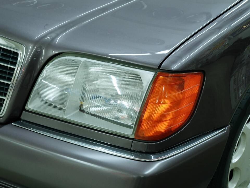 Bild 19/50 von Mercedes-Benz 400 SE (1991)