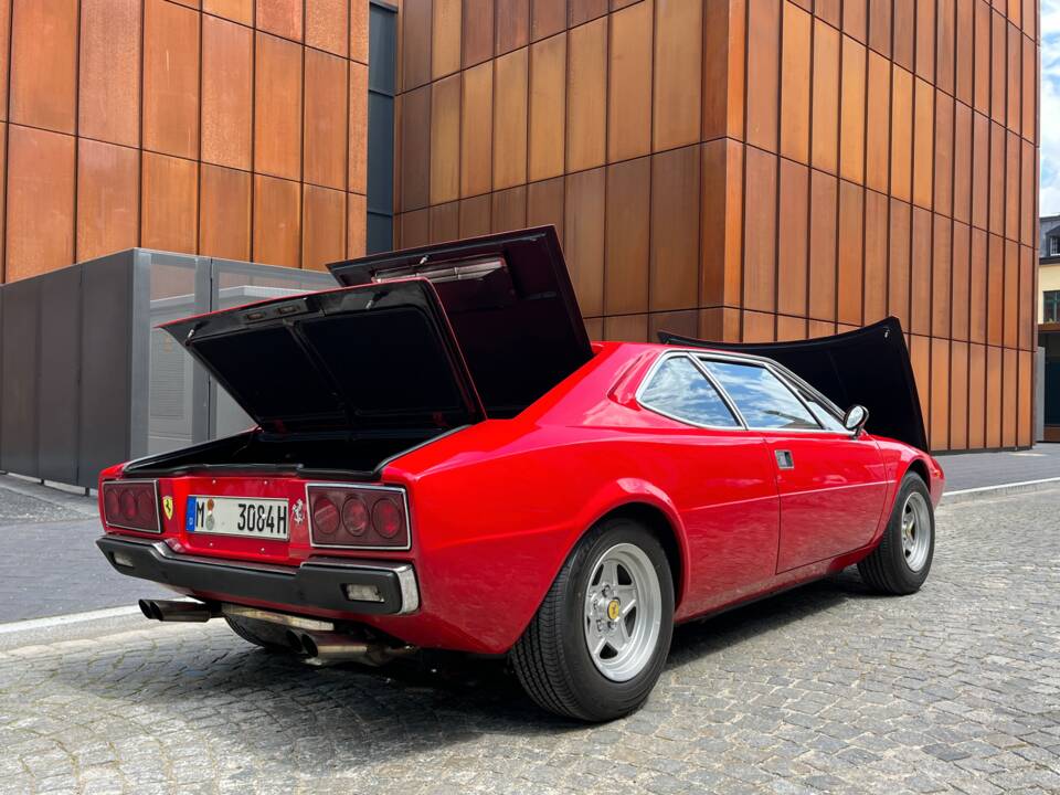 Image 14/67 of Ferrari 308 GT4 (1975)