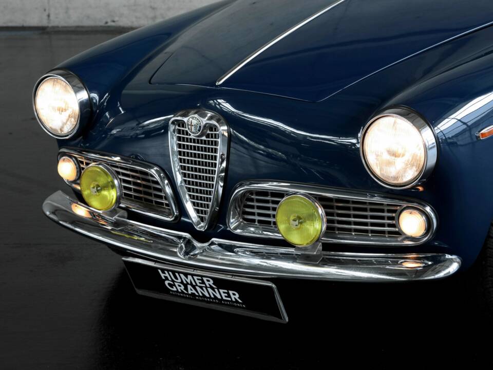 Image 10/50 de Alfa Romeo Giulia 1600 Sprint (1962)