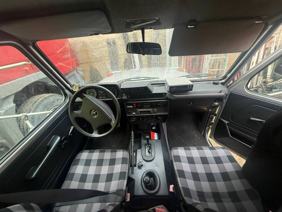 Bild 2/8 von Mercedes-Benz G 320 (SWB) (1995)