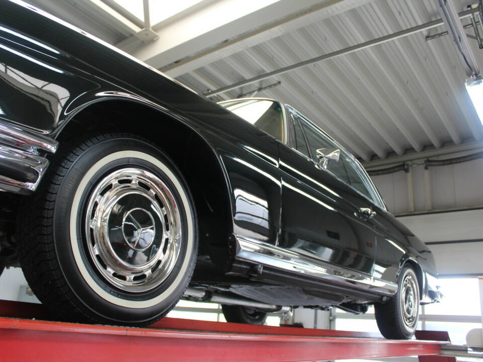 Bild 9/50 von Mercedes-Benz 280 SE 3,5 (1971)